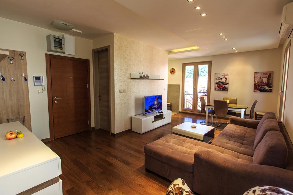 De Lux Apartments Petrovazzo Esterno foto