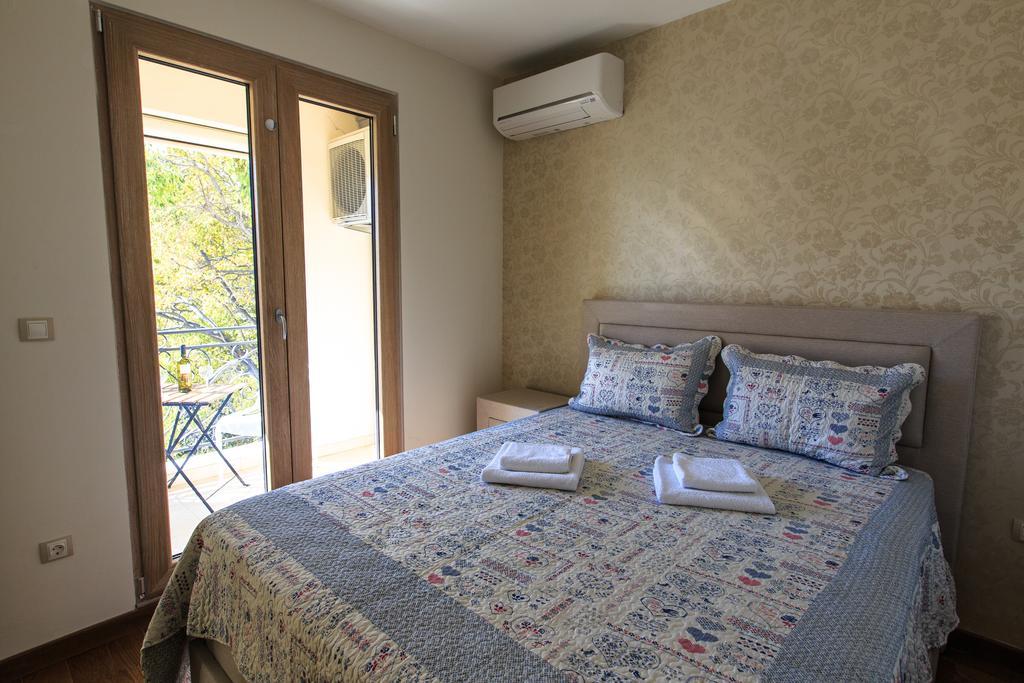 De Lux Apartments Petrovazzo Esterno foto