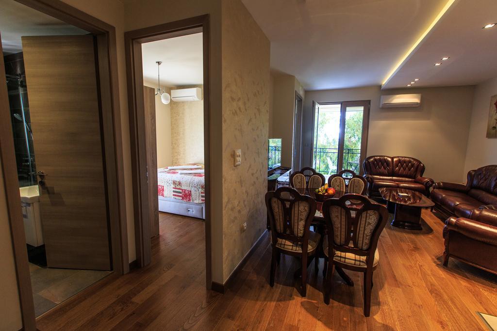 De Lux Apartments Petrovazzo Esterno foto
