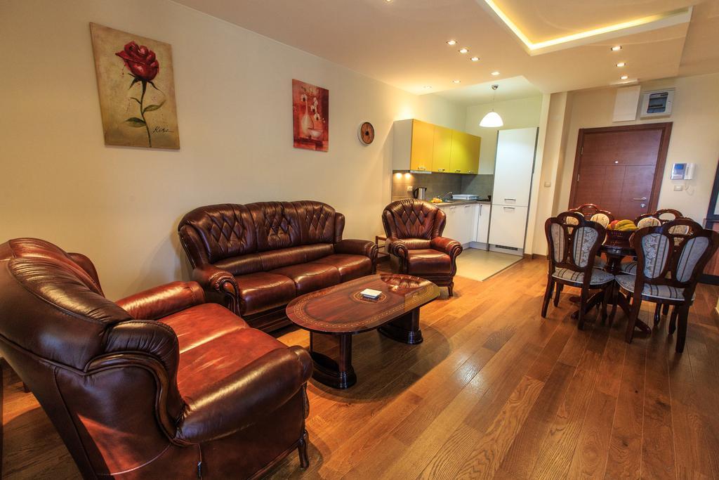 De Lux Apartments Petrovazzo Esterno foto