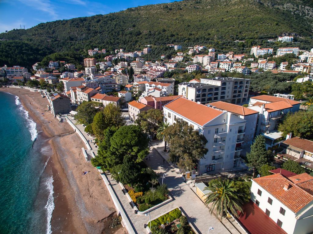 De Lux Apartments Petrovazzo Esterno foto
