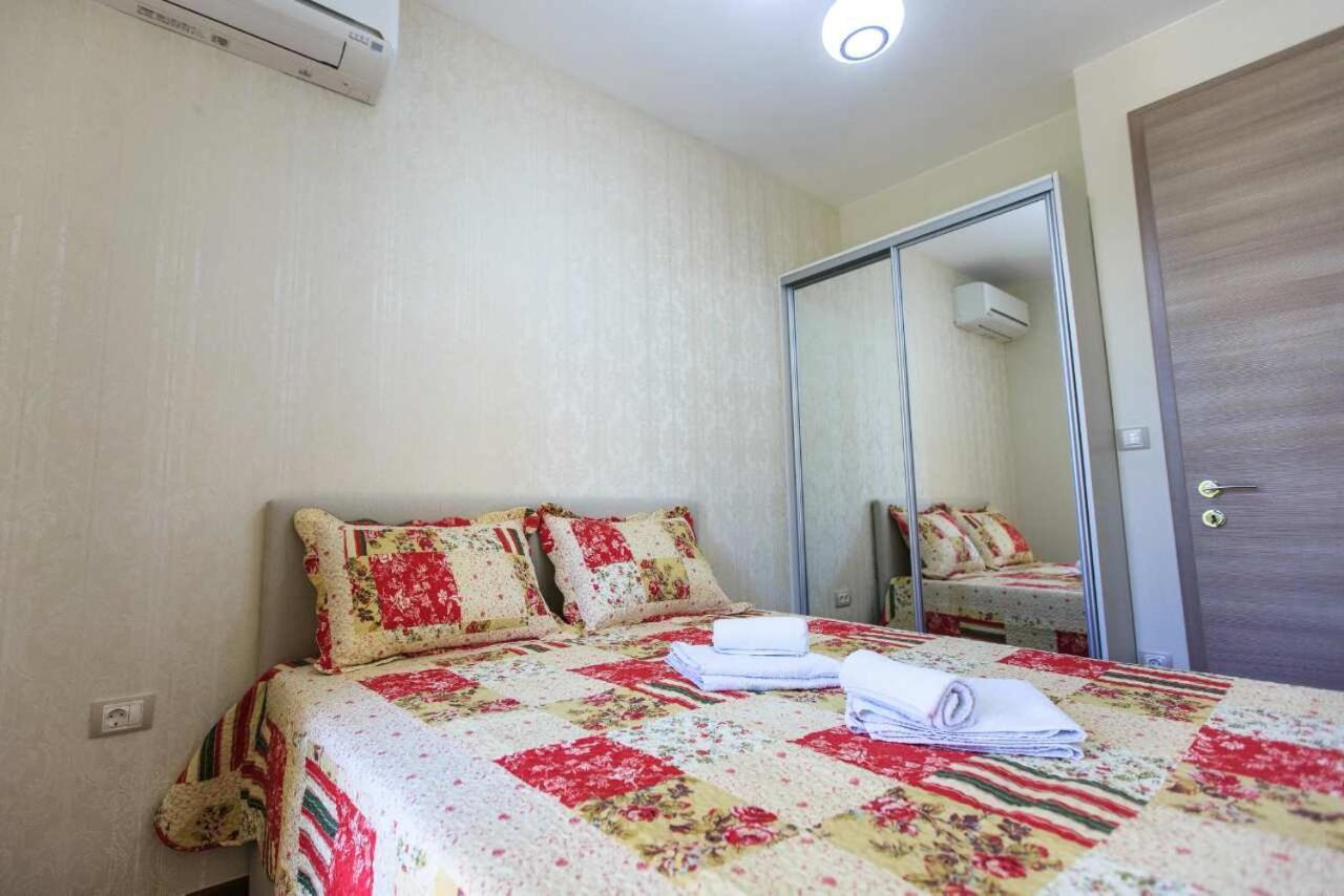 De Lux Apartments Petrovazzo Esterno foto